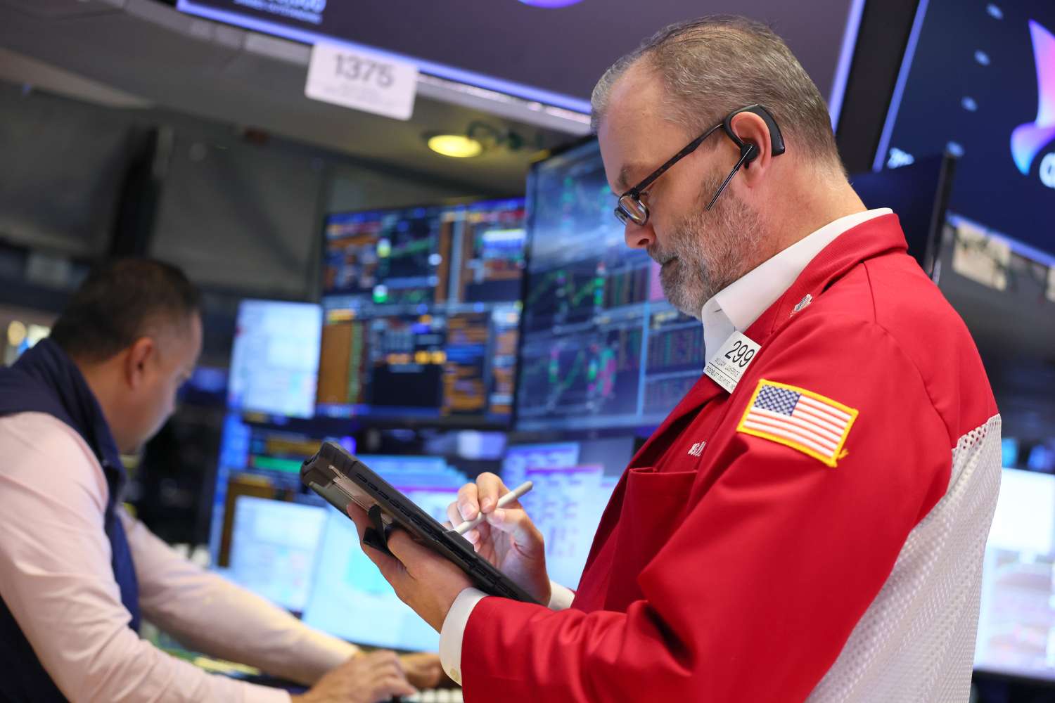 Software stocks plunge on AI fears — the week the software industry blinked